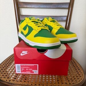 Nike Dunk Green and Yellow Sneakers Classic Athletic Design